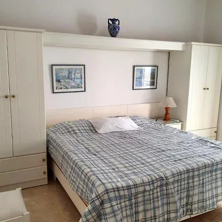 Waterfront Panorama Massive Three Bedrooms Flat S8 Apartment Sliema