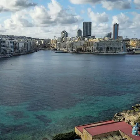 Waterfront Panorama Massive Three Bedrooms Flat S8 * Sliema