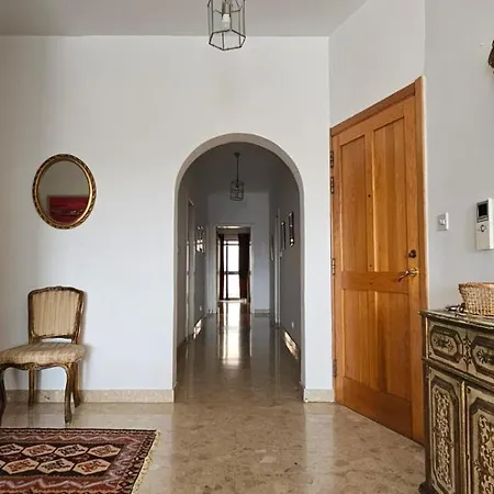 Waterfront Panorama Massive Three Bedrooms Flat S8 *
