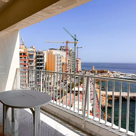 Waterfront Panorama Massive Three Bedrooms Flat S8
